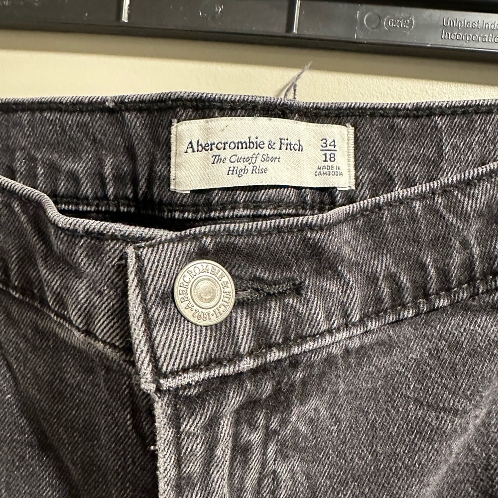 3 Pairs- Abercrombie & Fitch Distressed Denim Women Shorts - Picture 6 of 9